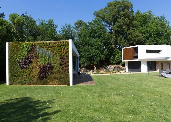 Quinta Do Pomar Maior * Santa Eulalia (Braga)